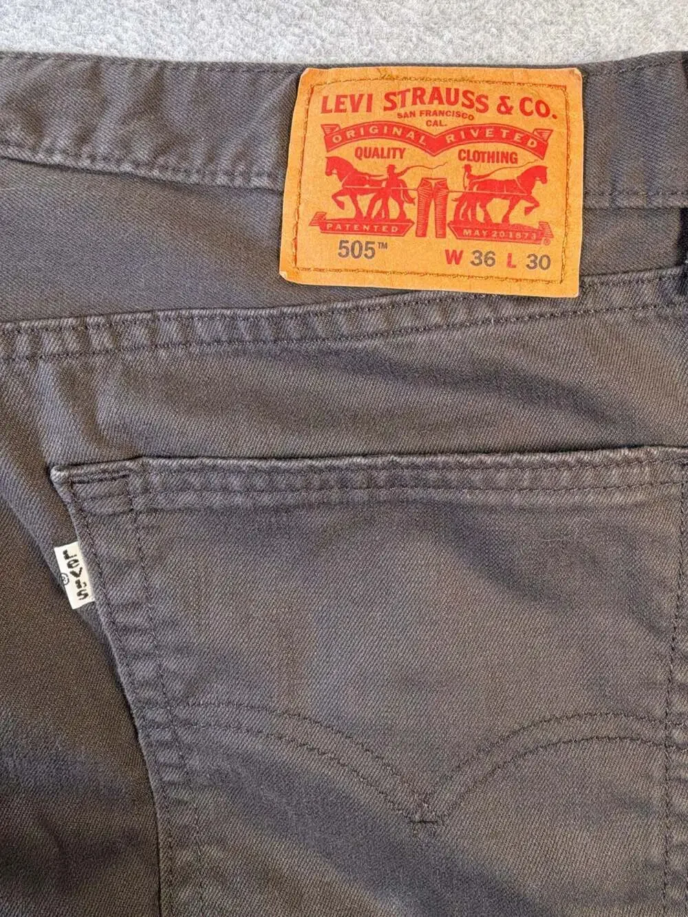 Levi's 505 Regular Fit Stretch Dark Gray Denim Jeans Men's W36 L30